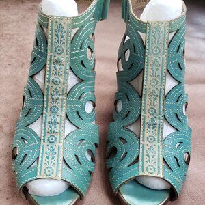 Glam turquoise heeled cut out sandals